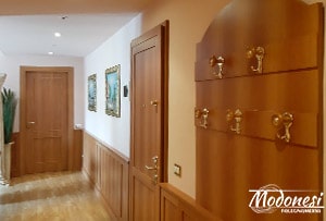 Boiserie bassa per un avvocato a Milano, Pero