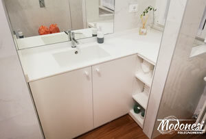 Mobile bagno angolare