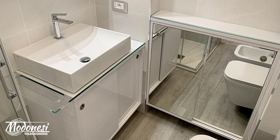 Composizione Bagno Moderno su Misura per un Appartamento a Milano
