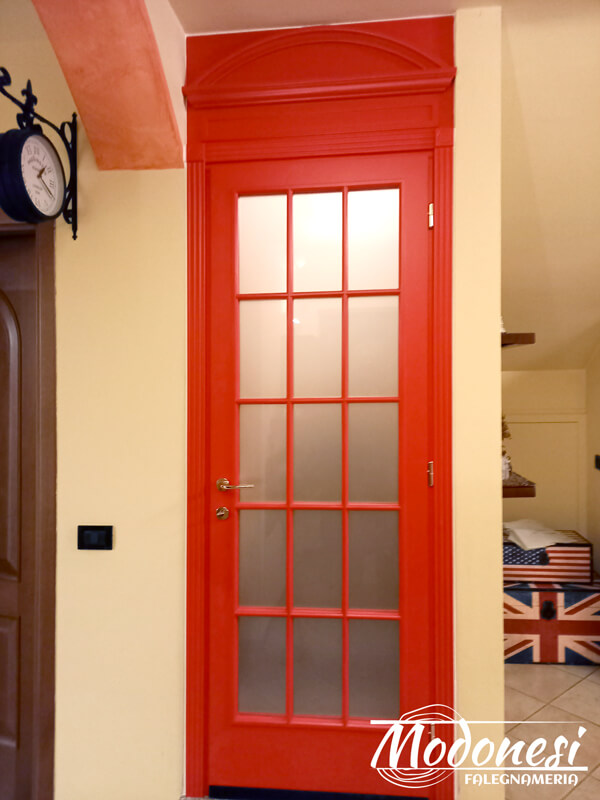 Idee per Arredare Casa con Richiami British - Porta cabina inglese