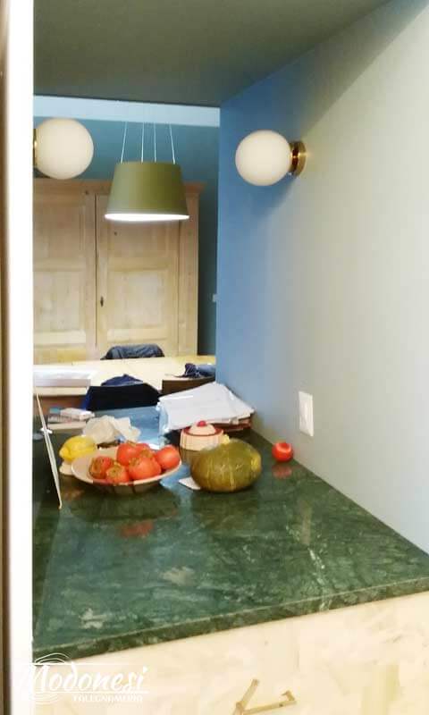 Mobili Divisori Per Ambienti Tante Idee Per Dividere Casa Cucina 02