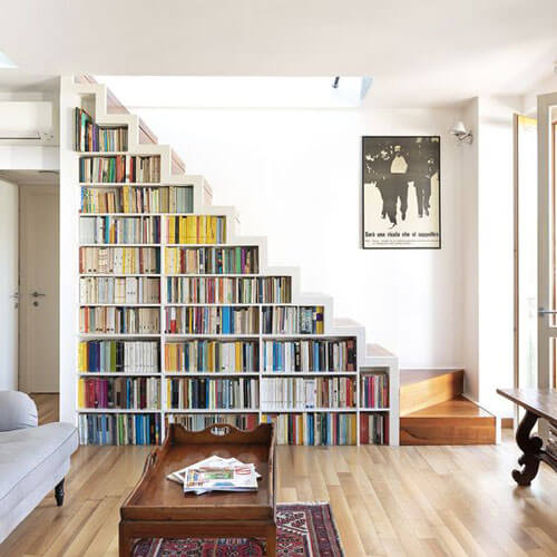 Libreria nel sottoscala