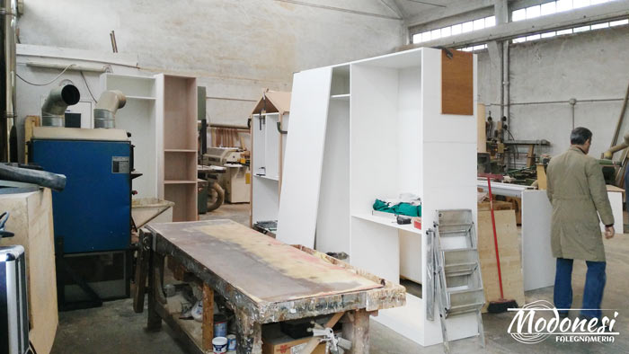 Armadio Su Misura Maniglia Fresata Milano Laboratorio 02