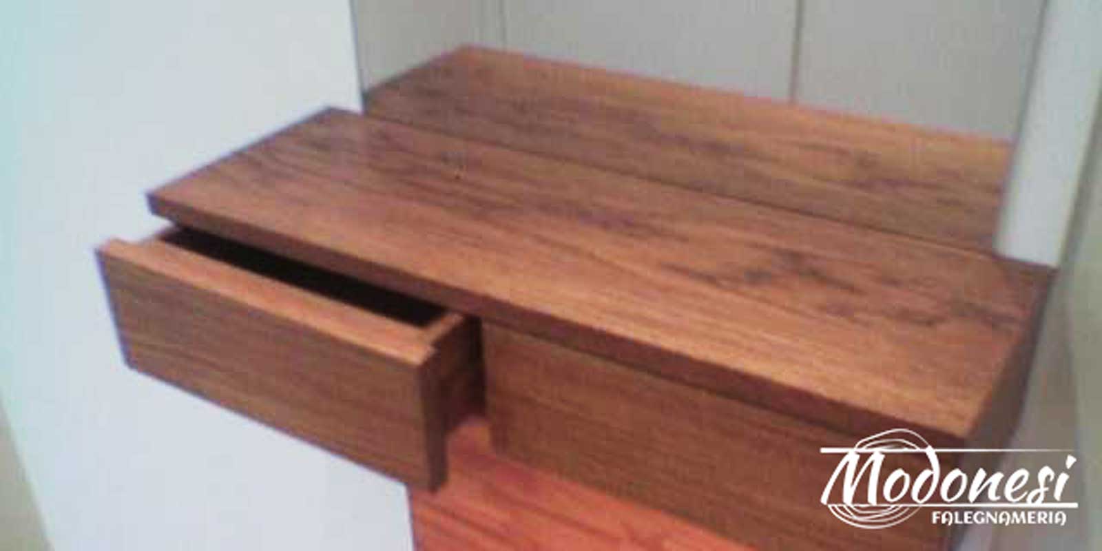 Consolle d'ingresso su misura in legno 