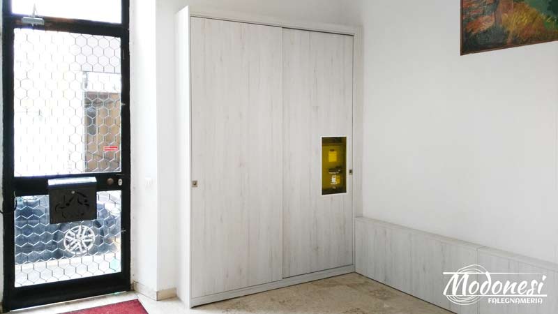 Mobile Copri Contatori Condominio Milano Finito 02