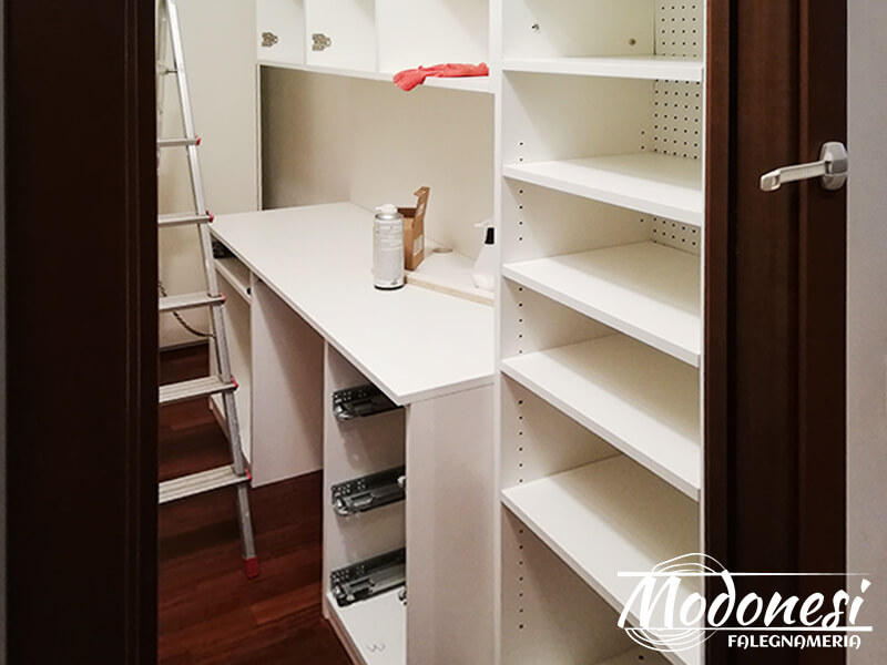 Arredamento Studio Casa A Milano In Una Cabina Armadio Applicazione 03
