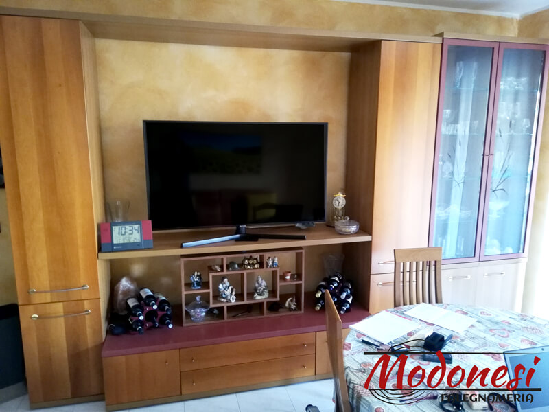Mobile TV Effetto Noce per un Soggiorno a Pero Milano - Prima